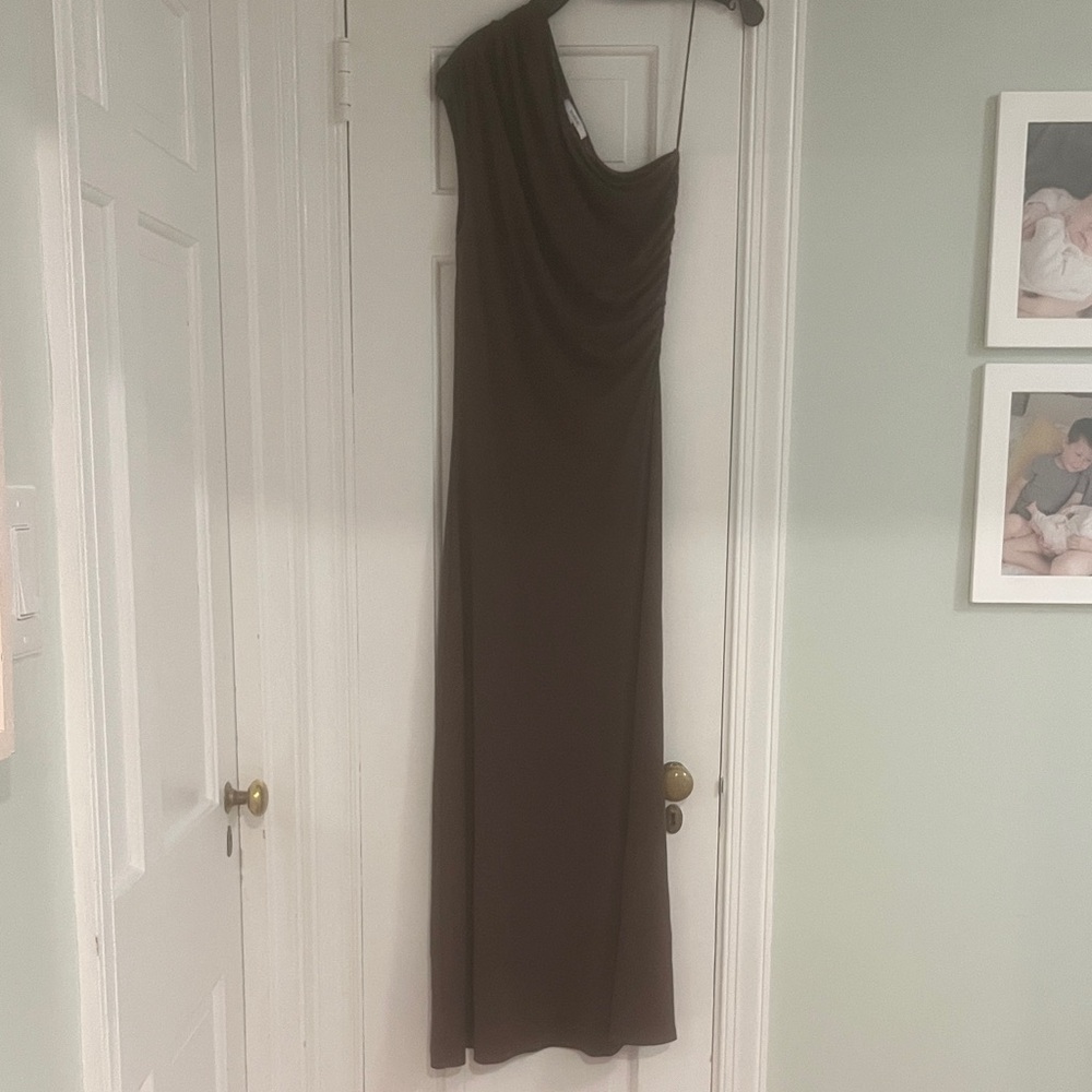 Elodie Jersey one shoulder maxi dress